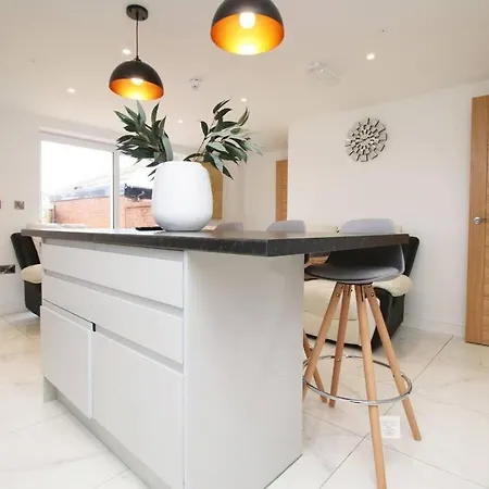 Hob House By Mia Living Free Parking